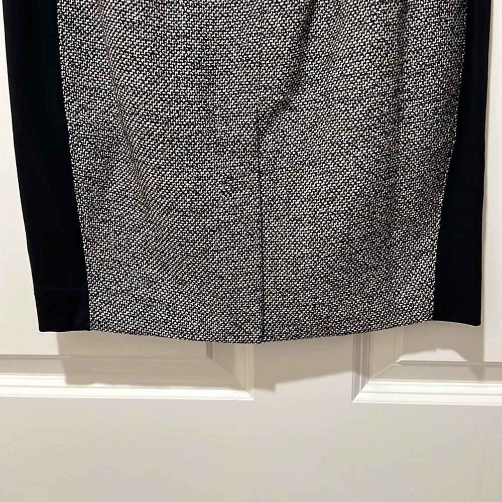 Matching Set: Skirt (Blazer listed separately) - Picture 6 of 9